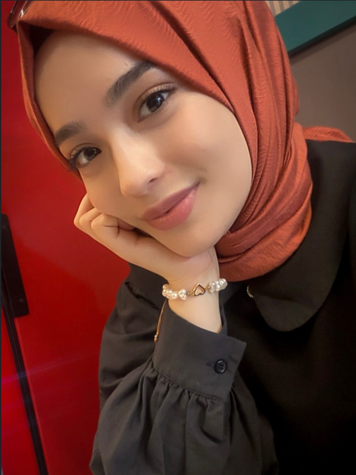 Güneşli Etkileyici Bayan Escort Bayan Derya